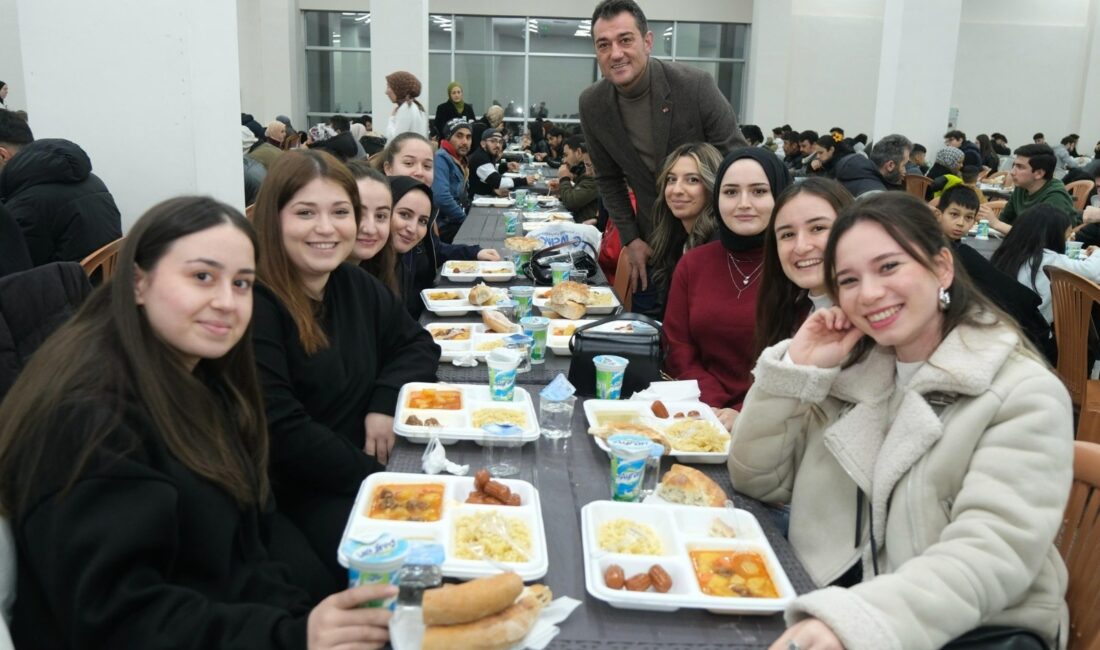 Başkan Fuat Köse’den Örnek Tasarruf Kararı İFTAR YEMEKLERİNDE KAMU KAYNAKLARININ İSRAFI ÖNLENDİ Ramazan ayında belediyeler tarafından