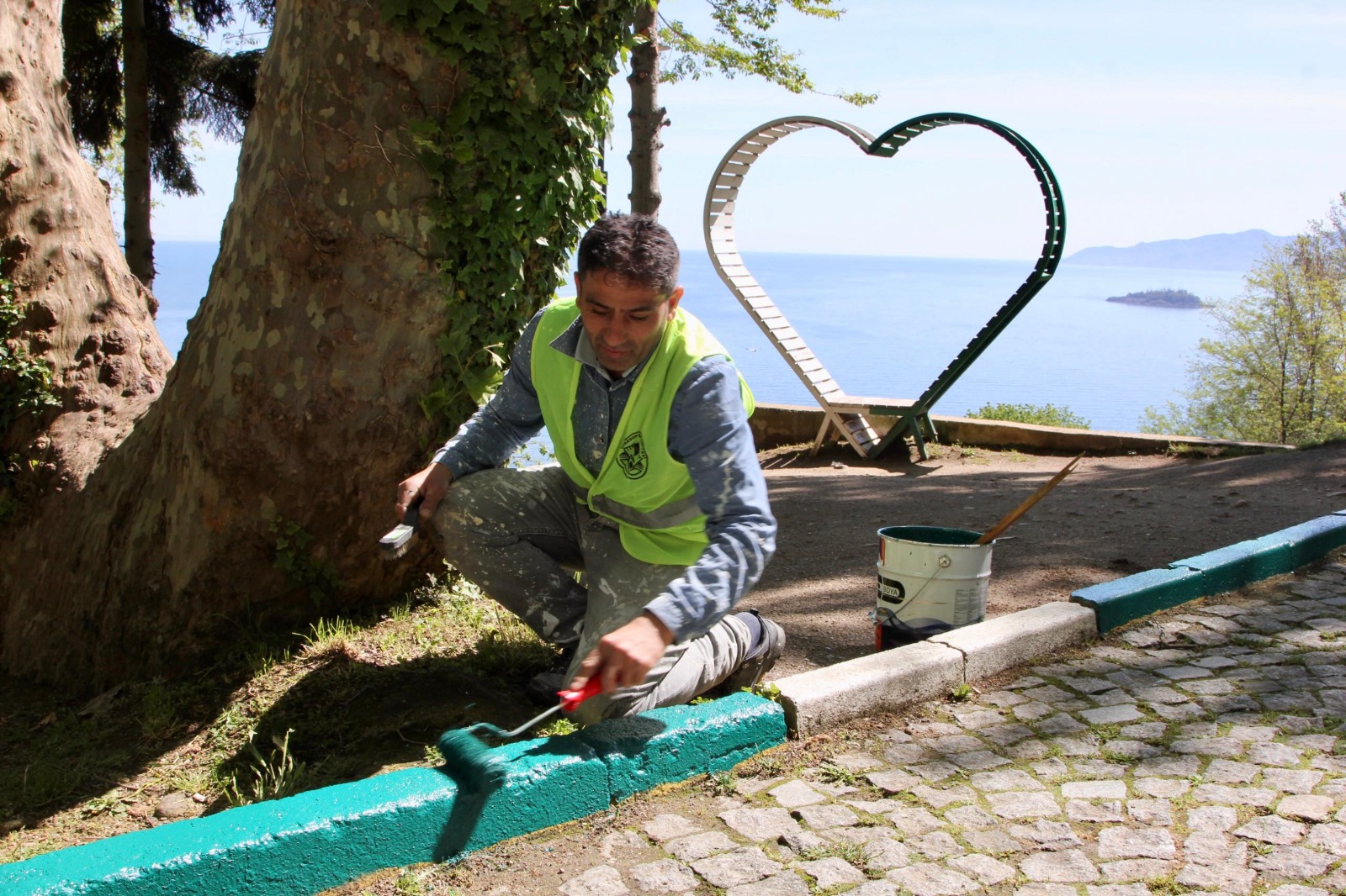 Giresun Belediyesi Aksu Festivali öncesi Giresun Kalesi'nde temizlik ve bakım