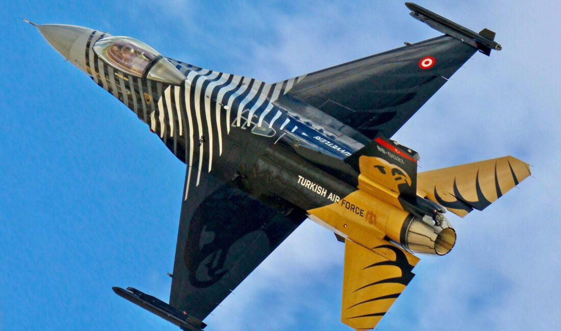 Uluslararası Giresun Aksu Festivali kapsamında Türk Hava Kuvvetleri’nin gösteri timi