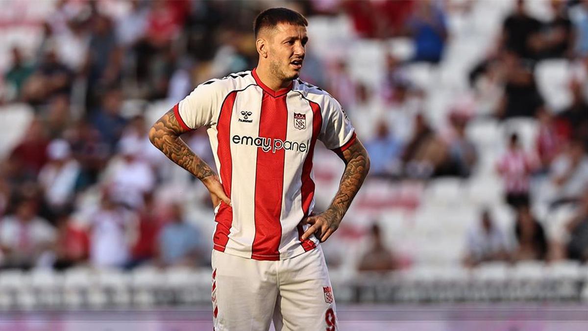 Süper Lig ekibinden Rey Manaj bombası! Görüşmeler başlıyor