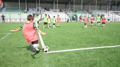 GİRESUN BELEDİYESİ FUTBOL OKULU AÇILDI Giresun Belediyesi tarafından çocuklara armağan