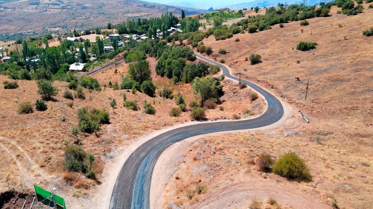 Giresun İl Özel İdaresi, Şebinkarahisar ilçesine bağlı köylerde başlattığı yol