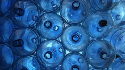 Türkiye genelinde ambalajlı içme suyu fiyatları hızla yükselmeye devam ediyor.