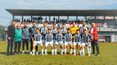 Piraziz İlçe Stadı'nda oynanan mücadelede Pirazizspor ile 1957 Espiyespor 1-1