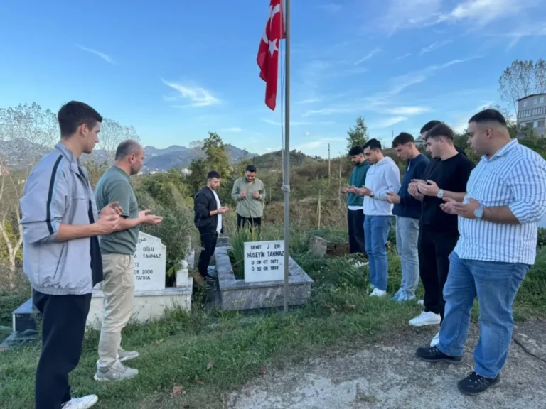 Giresun Üniversitesi Espiye Meslek Yüksekokulu öğrencileri, 1992'de Hakkari'de şehit düşen