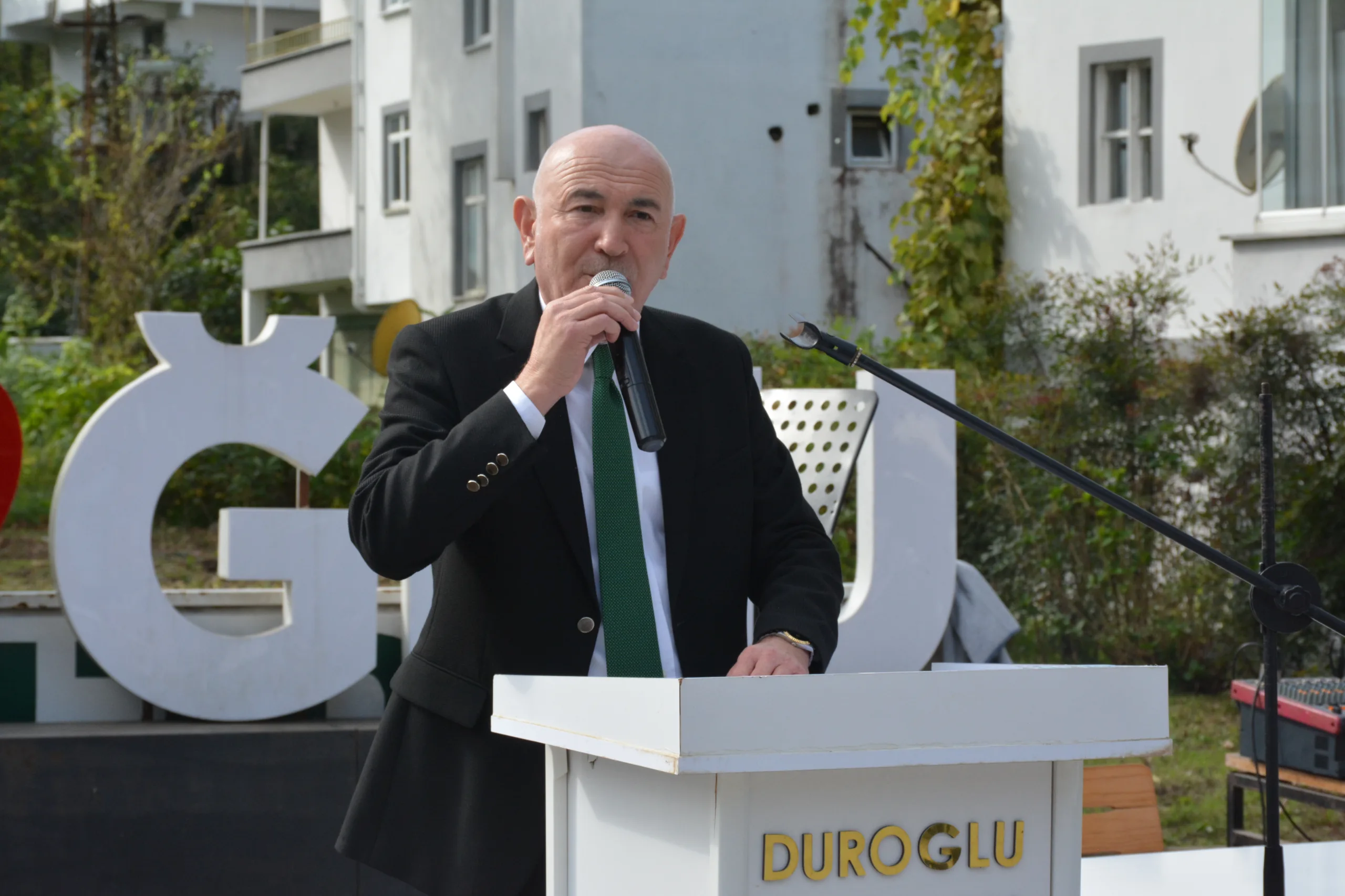 Duroğlu Belediye Başkanı Halil Çetin, belediyenin hizmet kapasitesini artırmak amacıyla