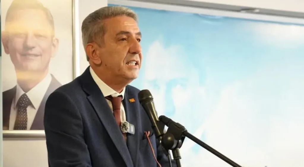 CHP’li Küçük’ten Sert Yanıt: "Civelekoğlu Hayal Aleminde Yaşıyor" CHP’li Küçük’ten Sert Yanıt: "Civelekoğlu Hayal Aleminde Yaşıyor"