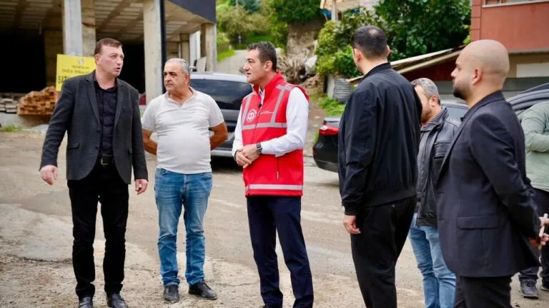 Giresun Belediye Başkanı Fuat Köse, şehrin dört bir yanında devam