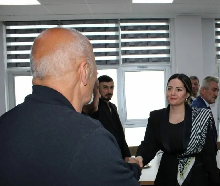 Keşap Kaymakamı Selin Sarı, muhtarlık kurumunun demokrasinin mihenk taşı olmakla