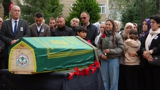 Giresun’un Abacıbükü Köyü İlkokulu’nda görev yapan sınıf öğretmeni Nazan Eşitmez