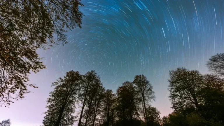 Lemmon kuyruklu yıldızı ve Orionid gök taşı yağmuru gözlemlendi