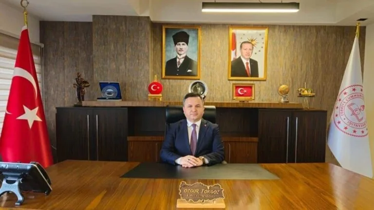 Tokgöz: Öğretmenler Türkiye Yüzyılı Maarif Modelinin Temeli İl Milli Eğitim Müdürü Tokgöz, 24 Kasım Öğretmenler Günü mesajında,