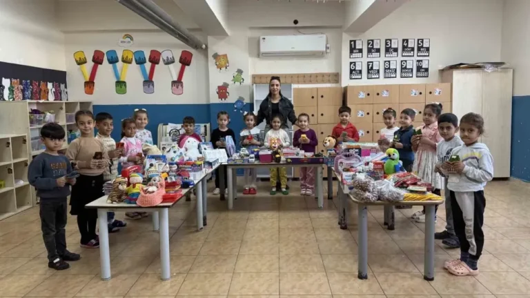Korgan Anaokulu Öğrencileri Hatay’daki Kardeşlerine Destek Oldu Korgan Anaokulu öğrencileri, 6 Şubat depremlerinden etkilenen Hatay'daki kardeş okullarına