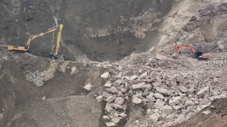 Ordu'nun Fatsa ilçesindeki bir taş ocağında meydana gelen göçükte kaybolan