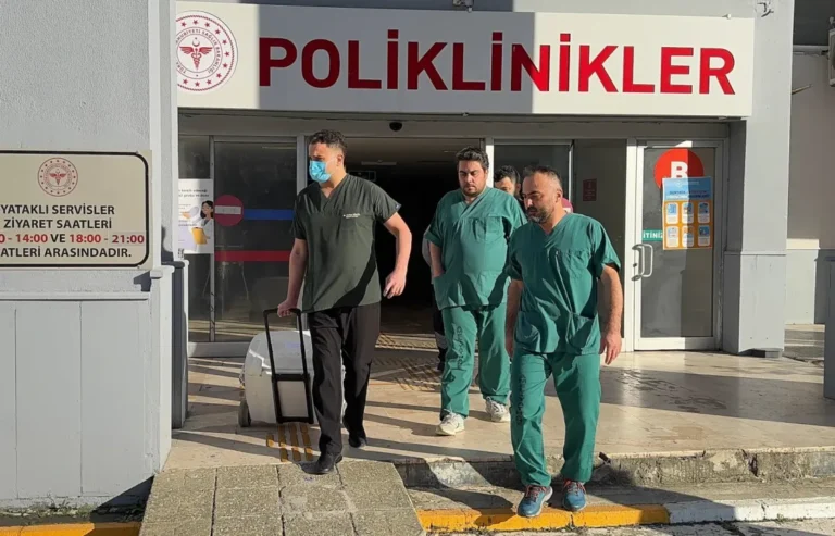 Giresun’da Organ Bağışı Hayat Verdi: Bir Aileden Fedakar Karar Giresun'da vefat eden bir kişinin ailesi, organ bağışı kararıyla başka