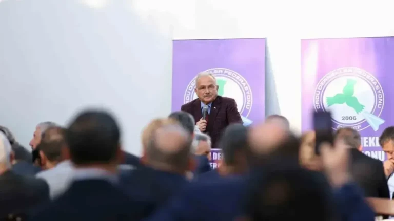 Ordu Büyükşehir Belediye Başkanı Hilmi Güler, hemşehrileriyle bir araya gelerek