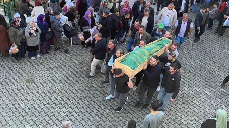 Giresun'da beyin ölümü gerçekleşen 32 yaşındaki Ünal Küpçüoğlu'nun karaciğeri bağışlandı.