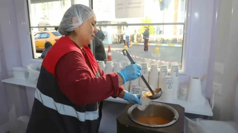 Ordu Büyükşehir Belediyesi, sosyal belediyecilik anlayışıyla kentteki hastanelerde her sabah