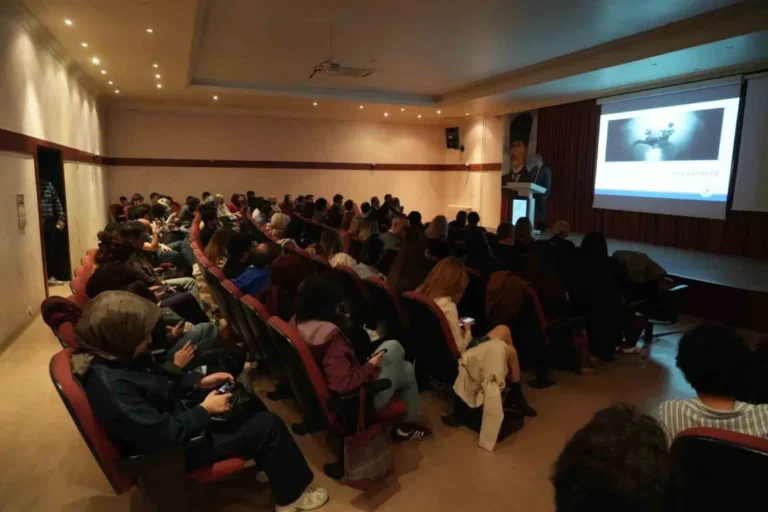 Ondokuz Mayıs Üniversitesi'nde (OMÜ) düzenlenen önemli bir bilimsel toplantıda, endometrium