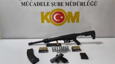 Samsun'da düzenlenen ruhsatsız silah operasyonunda bir şüpheli yakalanarak gözaltına alındı.