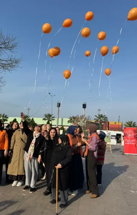 Giresun'da Kadına Şiddete Karşı Anlamlı Farkındalık Yürüyüşü