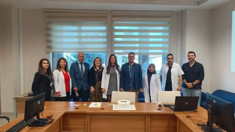 Giresun'da Dünya Anafilaksi Günü kapsamında düzenlenen etkinlikte, ani ve yaşamı