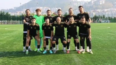 Batlamaspor, 75. Yıl Stadı'nda ağırladığı Rize Atletik'i Tolga Akdeniz ve