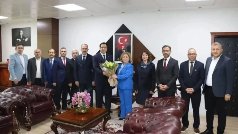 Bulancak Kaymakamı Ömer Faruk Tuncer, 24 Kasım Öğretmenler Günü dolayısıyla