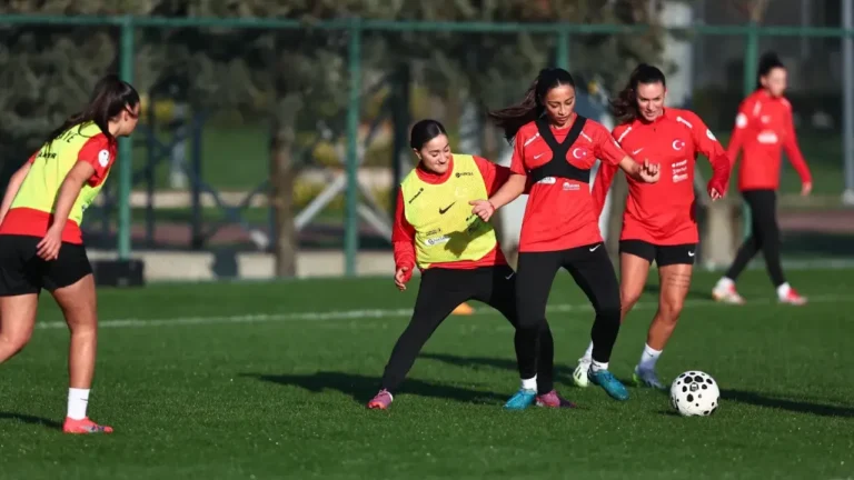 Giresun Sanayispor'un genç yetenekleri Rabiya Karagül ve Nevcan Keleş, U23