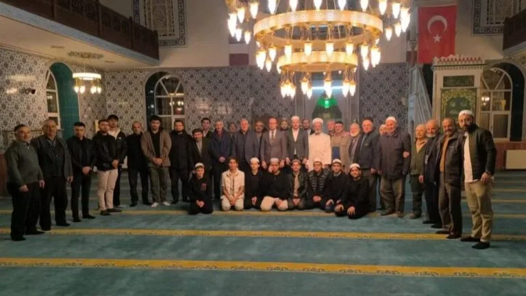 Alucra'da Diyanet İşleri Başkanlığı'nın "Şehirlerin Kalbi Camilerde Buluşuyoruz" projesi kapsamında