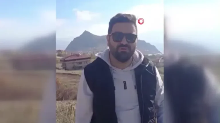 Giresun’da Belediye Hoparlörlerinden ’40 Haramiler’ Müziği: Hack İddiası Giresun'da belediye hoparlörlerinden bir aydan uzun süredir 'Kırk Haramiler' müziği