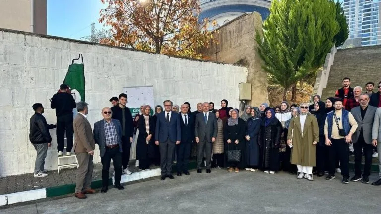 AK Parti Giresun Milletvekili Ali Temür, Giresun Üniversitesi'nde düzenlenen Filistin'e