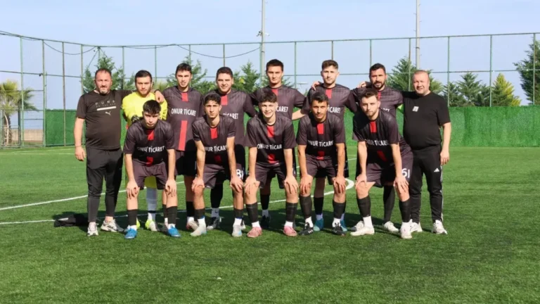 Gelişim Spor, lig lideri Armelitspor'u 3-0 mağlup ederek büyük bir