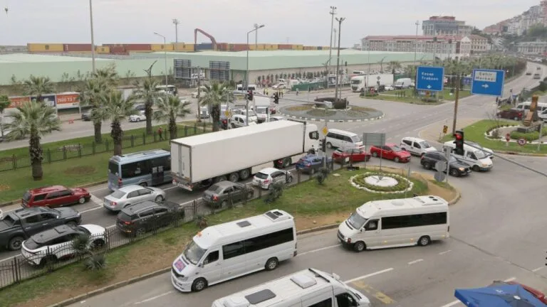 Giresun'da 8 Mart'ta temeli atılan Liman Farklı Seviyeli Kavşağı (Dal-Çık)