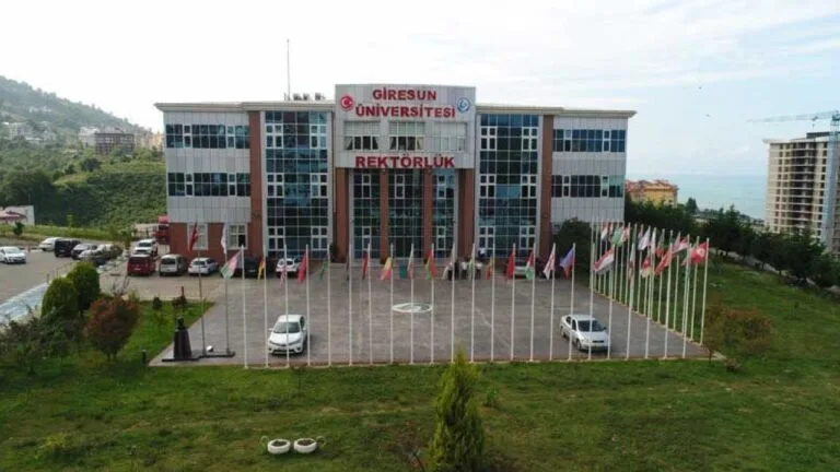 Giresun Üniversitesi, Türkiye Cumhuriyeti'nin kurucusu Büyük Önder Mustafa Kemal Atatürk'ün