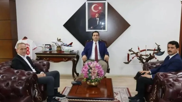 Bulancak Gençlik Spor Faaliyetleri Kaymakam Tuncer’e Sunuldu Giresun ve Bulancak Gençlik ve Spor müdürleri, Bulancak Kaymakamı Ömer