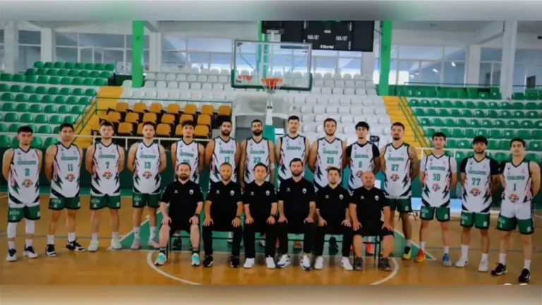 Türkiye Basketbol 2. Ligi'nde (TB2L) sezona fırtına gibi başlayan Kerasusspor,