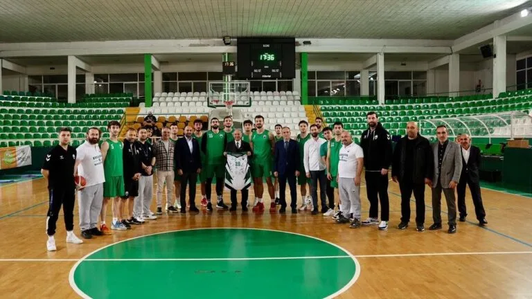 Türkiye Basketbol 2. Ligi'nde Play-Off hedefine kilitlenen Giresun Kerasusspor, kritik