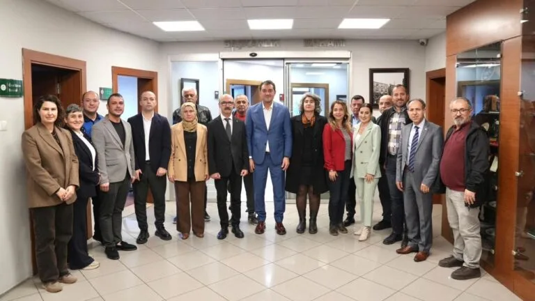 KESK heyeti, Karadeniz temasları kapsamında Giresun'da CHP ve Belediyesi'ni ziyaret