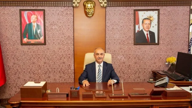 Giresun Üniversitesi (GRÜ) Rektörü Prof. Dr. Yılmaz Can, 24 Kasım