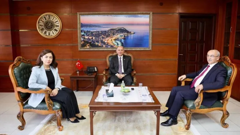 Giresun Üniversitesi ve Özbekistan Semerkant Devlet Pedagoji Üniversitesi arasında imzalanan