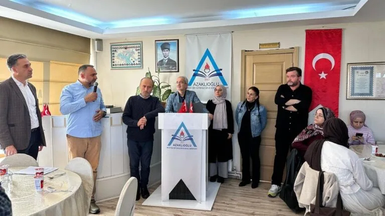 Azaklıoğlu Necati Bay Vakfı, 2025-2026 eğitim dönemi bursiyerleriyle ilk buluşmasını