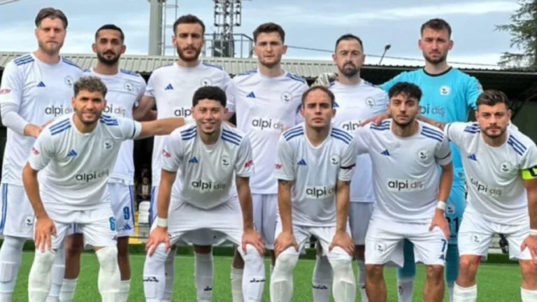 Bölgesel Amatör Lig'de üst sıraları hedefleyen Yeniyolspor, Erzurum Büyükşehir Belediyespor