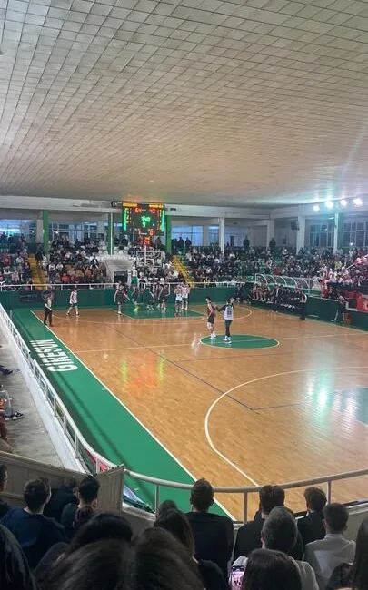 Türkiye Basketbol 2. Ligi'nin 7. haftasında Kerasusspor, lig üçüncüsü Akhisar