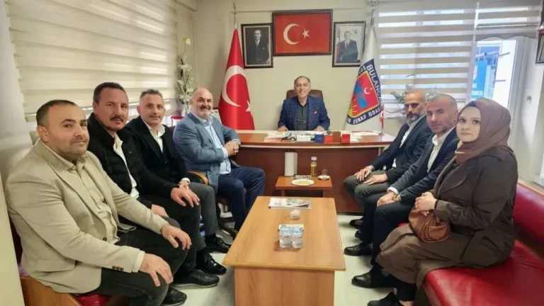 AK Parti Giresun İl Başkanı Mete Bahadır Yılmaz, Bulancak'ta esnaf