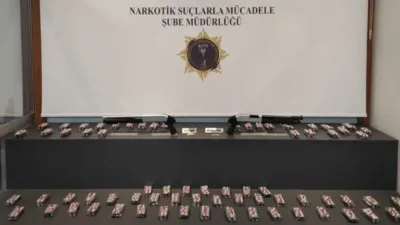 Samsun'un Atakum ilçesinde düzenlenen uyuşturucu operasyonunda, 18 yaşındaki bir gencin