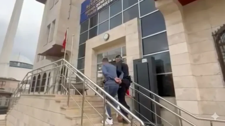 Samsun'un Canik ilçesinde, 'silahla tehdit' suçundan hakkında kesinleşmiş 18 yıl