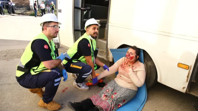 Giresun'da düzenlenen Acil Sağlık Hizmetleri Haftası etkinlikleri kapsamında, 112 Acil