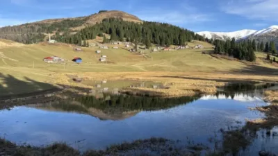 Giresun'un Yağlıdere ilçesinde yer alan Gölyanı Yaylası, otantik ahşap evleri,
