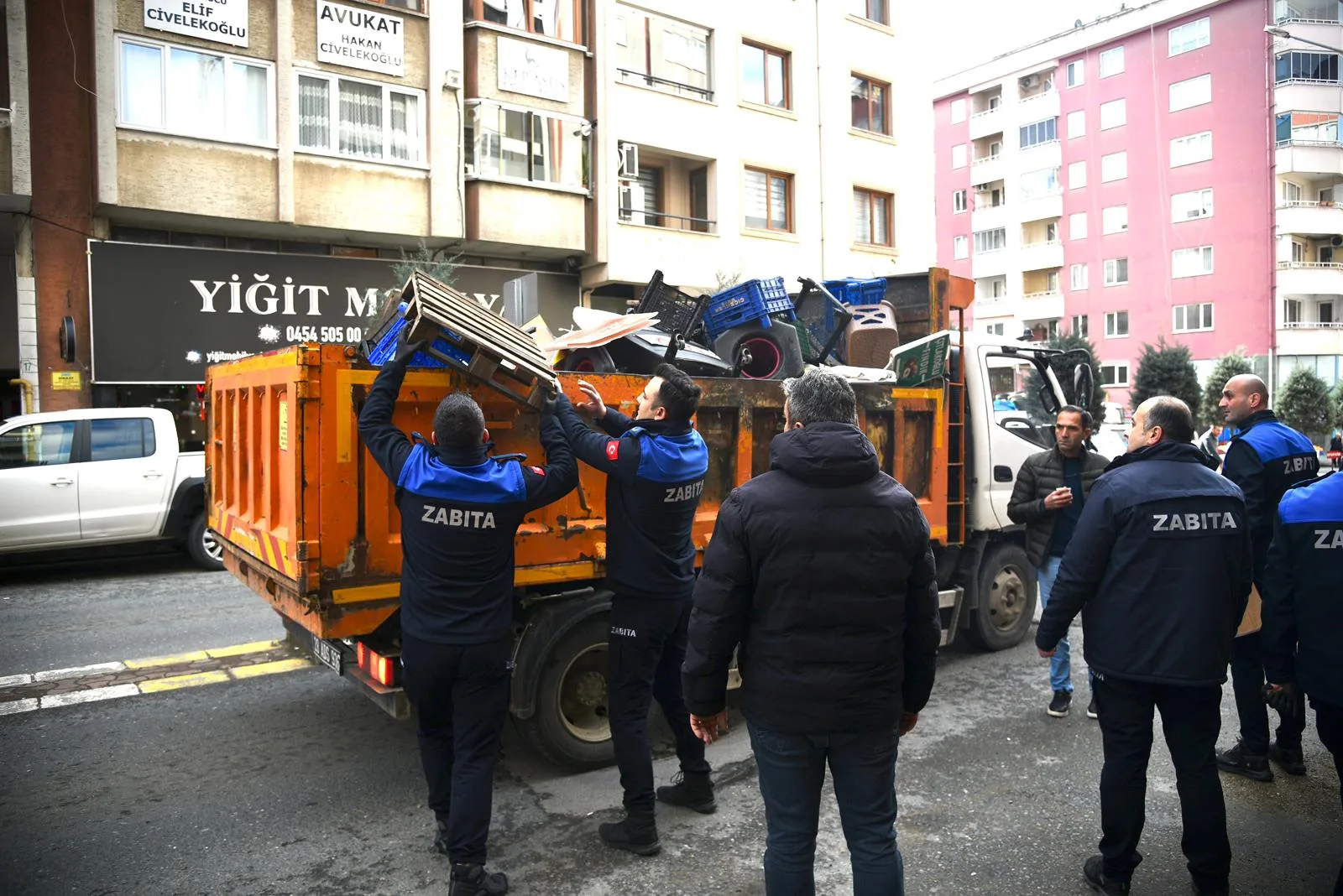 Giresun’da kaldırım işgali ve yol kenarı işgallerine karşı denetimler sıkılaştırıldı.